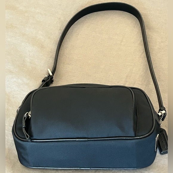 COACH Vintage ‘01 Gender Neutral “Mercer” Twill w/Leather Trim Shoulder Bag - Picture 5 of 9